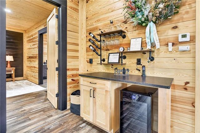 281 High Summit Dr, Talking Rock, GA 30175