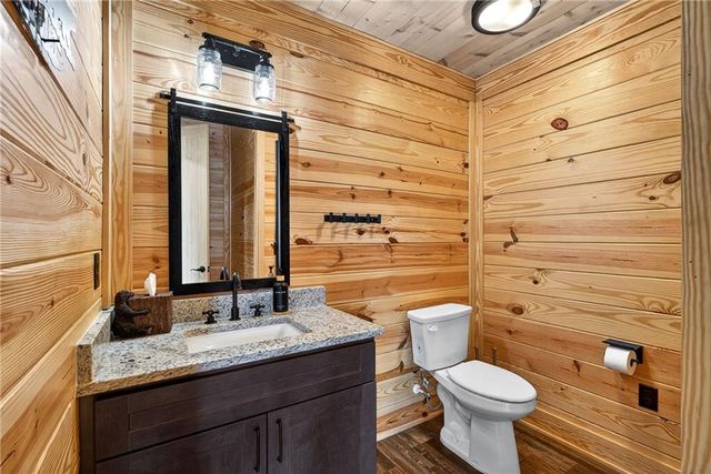 281 High Summit Dr, Talking Rock, GA 30175