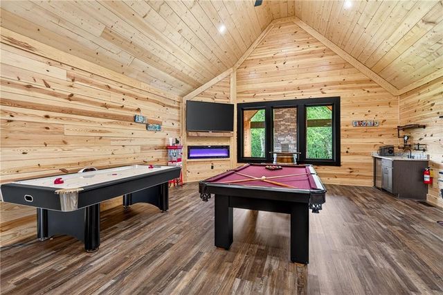 281 High Summit Dr, Talking Rock, GA 30175
