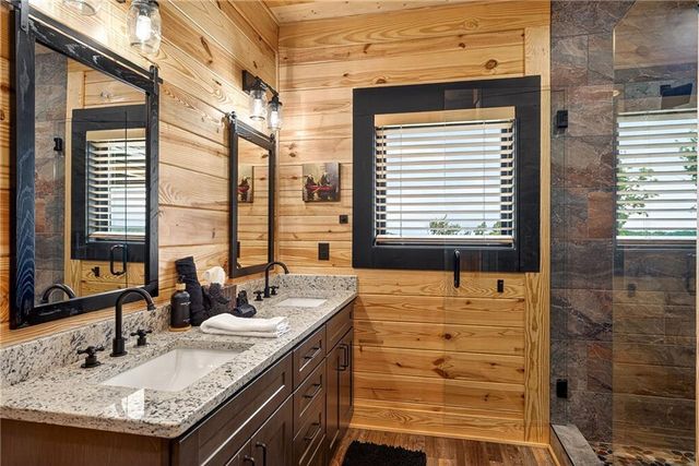 281 High Summit Dr, Talking Rock, GA 30175