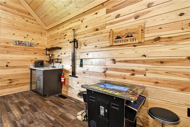 281 High Summit Dr, Talking Rock, GA 30175