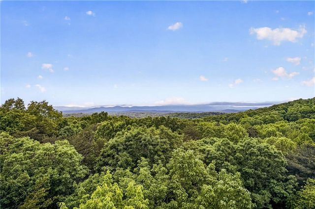 281 High Summit Dr, Talking Rock, GA 30175