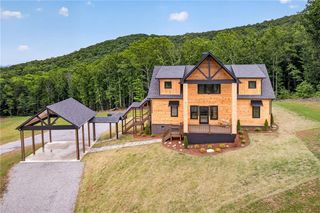 281 High Summit Dr, Talking Rock, GA 30175
