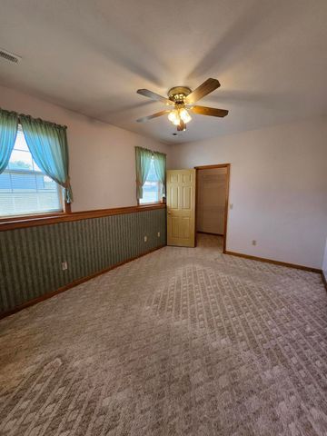 16427 Farm Road 2007, Aurora, MO 65605