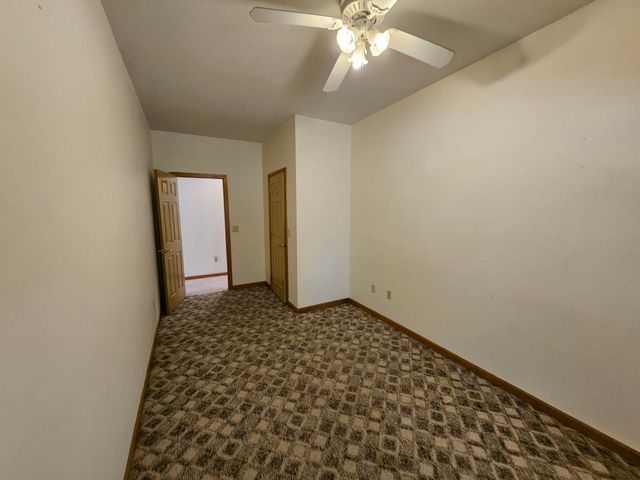 16427 Farm Road 2007, Aurora, MO 65605