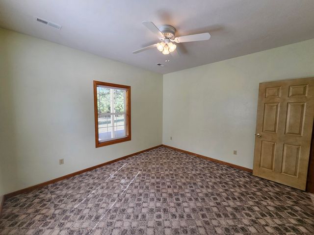 16427 Farm Road 2007, Aurora, MO 65605