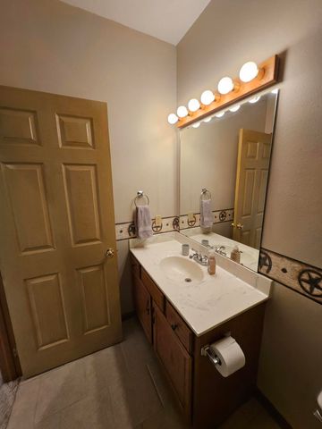 16427 Farm Road 2007, Aurora, MO 65605