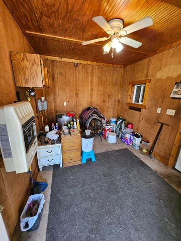 16427 Farm Road 2007, Aurora, MO 65605