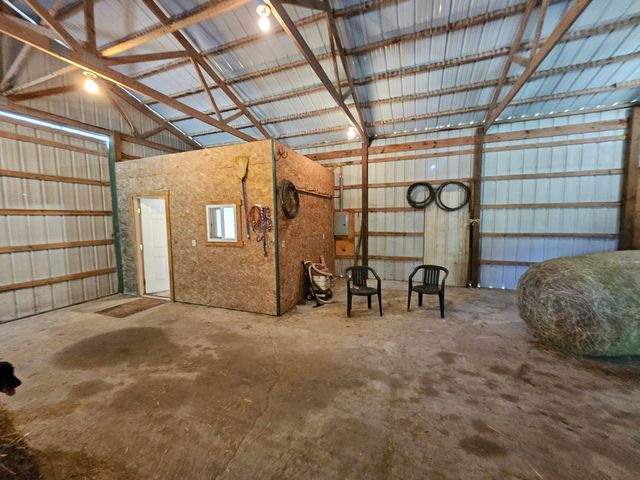 16427 Farm Road 2007, Aurora, MO 65605