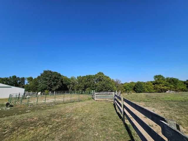 16427 Farm Road 2007, Aurora, MO 65605