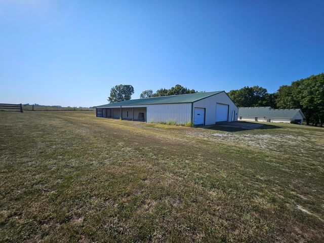 16427 Farm Road 2007, Aurora, MO 65605