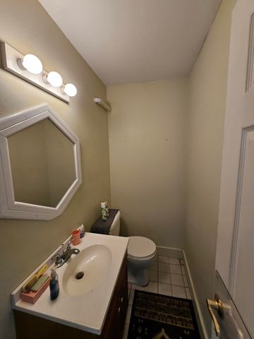 16427 Farm Road 2007, Aurora, MO 65605