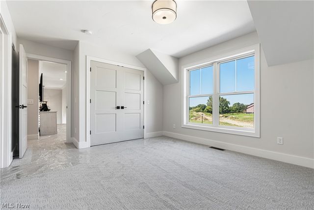 550 Woodlands Glen Avenue, Hartville, OH 44632