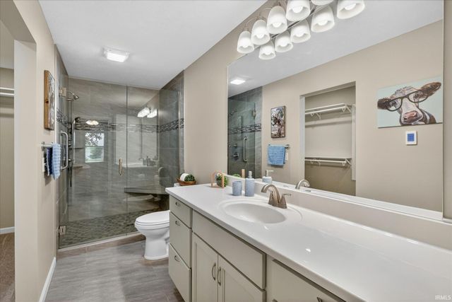 54851 N Pine Road, South Bend, IN 46628