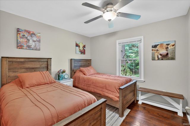 54851 N Pine Road, South Bend, IN 46628