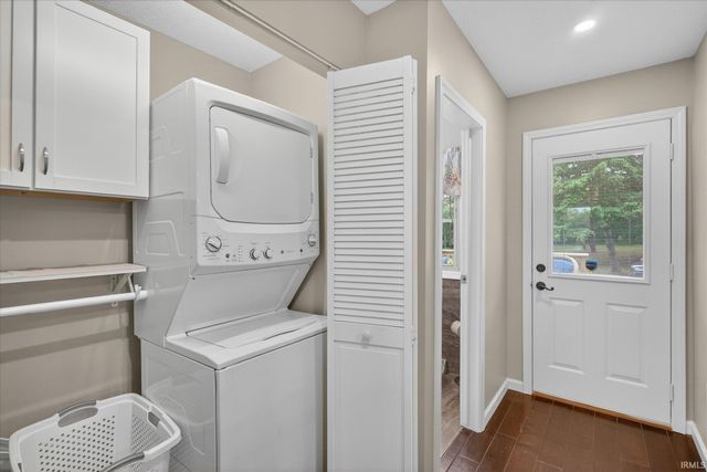 54851 N Pine Road, South Bend, IN 46628