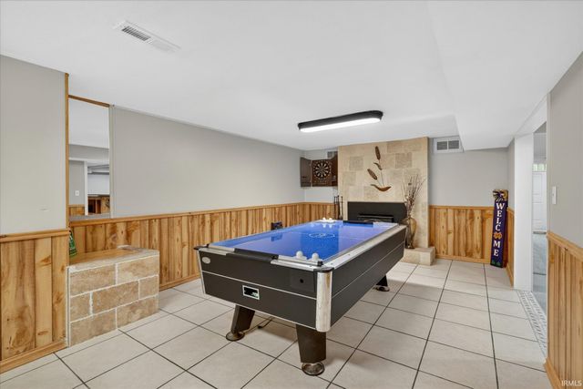 54851 N Pine Road, South Bend, IN 46628
