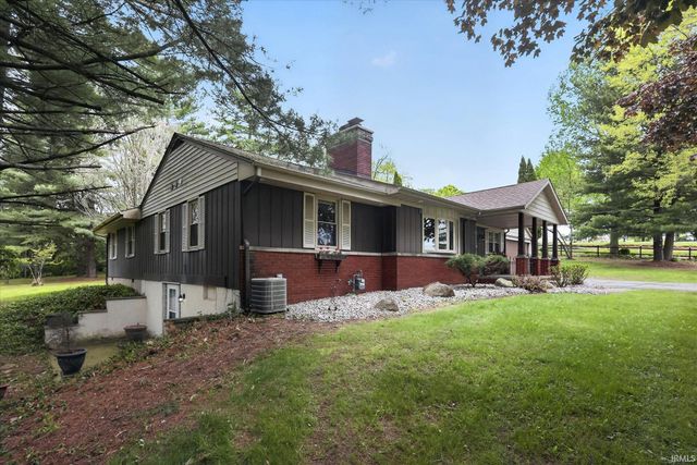 54851 N Pine Road, South Bend, IN 46628