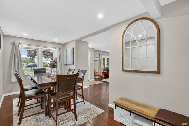 54851 N Pine Road, South Bend, IN 46628