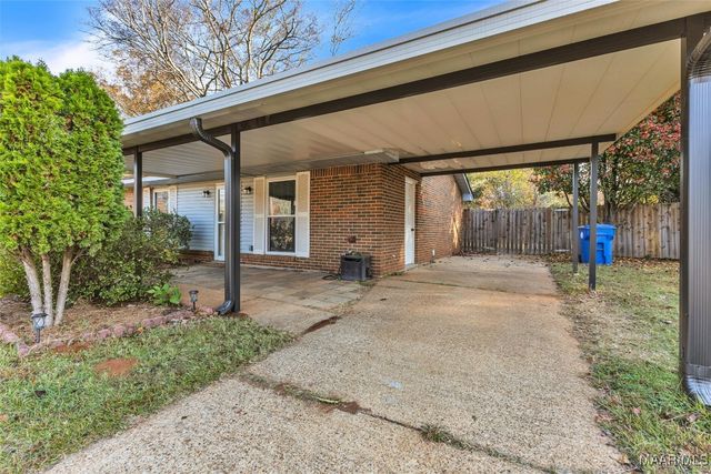 109 Warwick Drive, Prattville, AL 36066