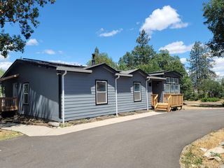 4782 Old Stage Road, Central Point, OR 97502