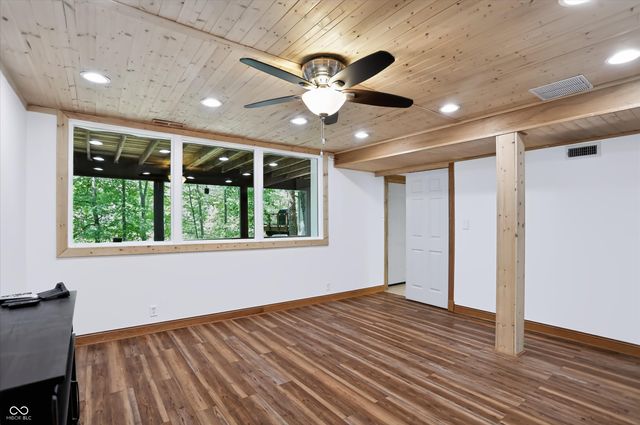 8365 S Kinman Drive, Nineveh, IN 46164