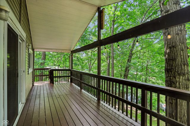 8365 S Kinman Drive, Nineveh, IN 46164