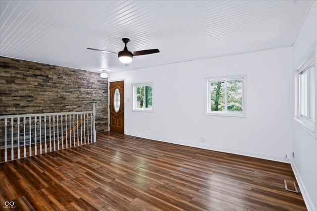 8365 S Kinman Drive, Nineveh, IN 46164