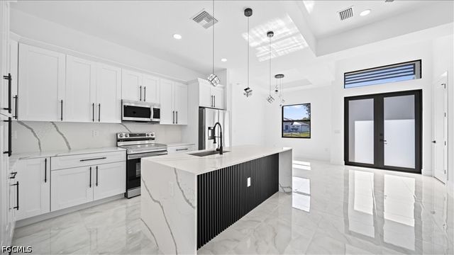 7609 8th TER, Labelle, FL 33935