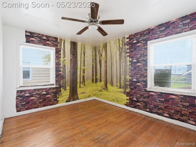 19132 Glenmore, Redford, MI 48240