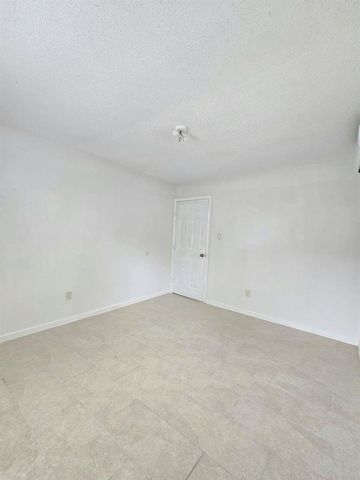 3833 Mount Pleasant St, Houston, TX 77021