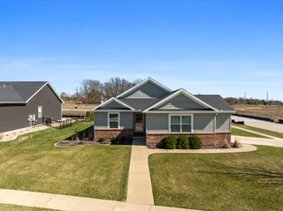 2614 Handel Drive, Bloomington, IL 61704