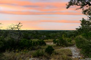 676 County Road 243, Hondo, TX 78861