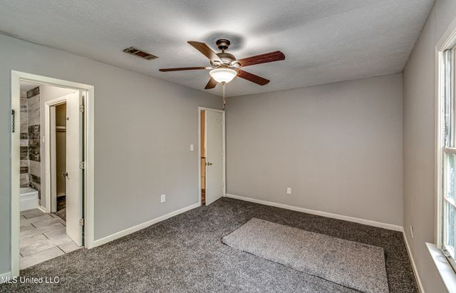 554 Woodland Hills Place, Jackson, MS 39216