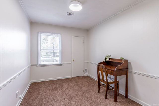 1921 N Highlands Boulevard, Fort Wayne, IN 46808