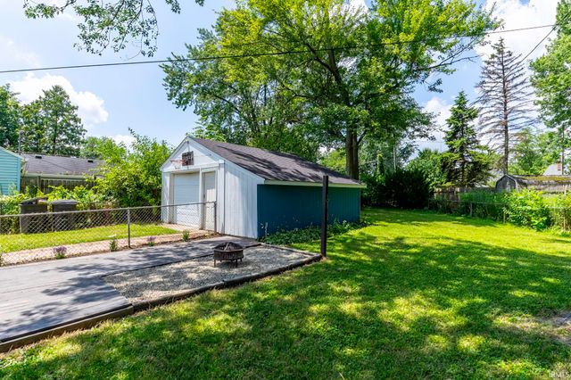 1921 N Highlands Boulevard, Fort Wayne, IN 46808