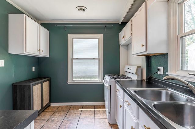 1921 N Highlands Boulevard, Fort Wayne, IN 46808