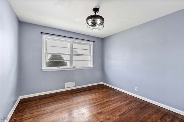 6506 Snow Road, Parma, OH 44129