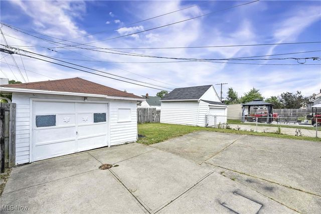 6506 Snow Road, Parma, OH 44129