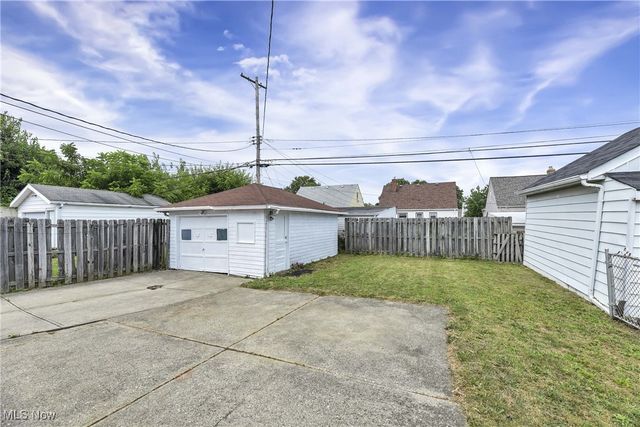 6506 Snow Road, Parma, OH 44129