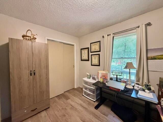 6377 S Farm Road 119, Battlefield, MO 65619