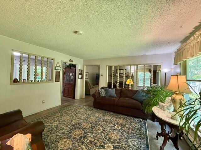 6377 S Farm Road 119, Battlefield, MO 65619