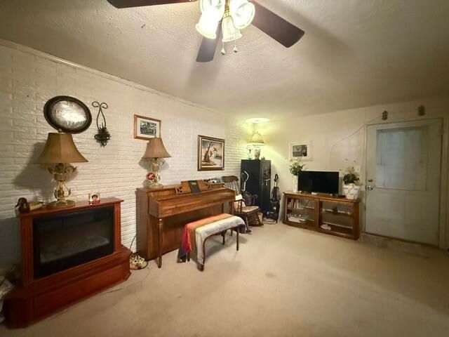 6377 S Farm Road 119, Battlefield, MO 65619