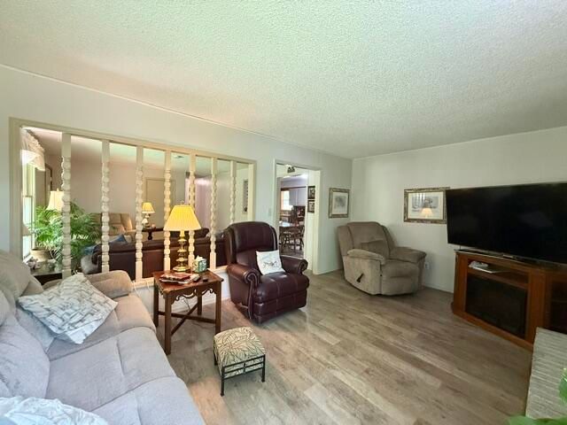 6377 S Farm Road 119, Battlefield, MO 65619