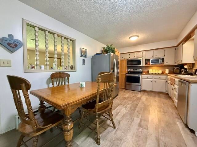 6377 S Farm Road 119, Battlefield, MO 65619