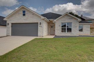 1808 CHATEAU LN N, Kerrville, TX 78028