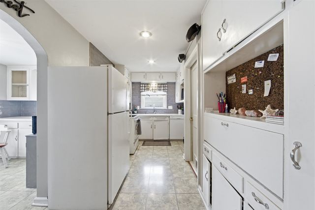 537 S Marcilene Terr, Wichita, KS 67218