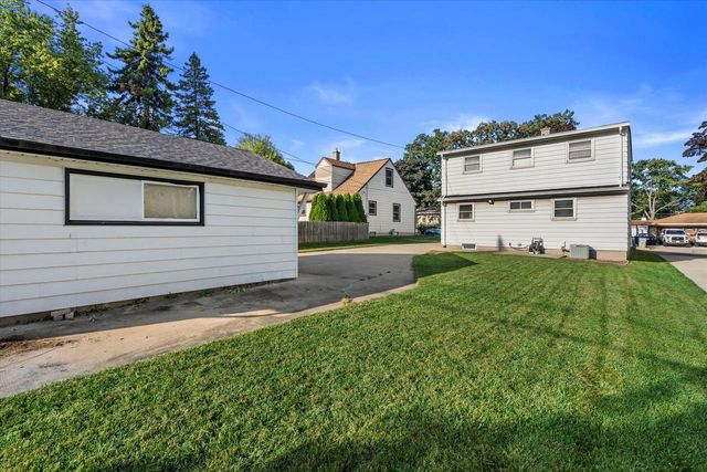 3416 S 88th STREET, Milwaukee, WI 53227