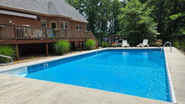 36 Lake Court, Crossville, TN 38555