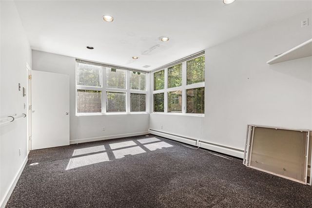 9 Oak Hill Drive, Lincoln, RI 02865